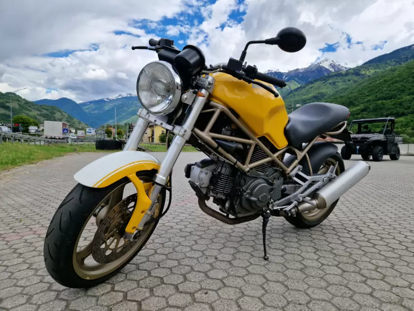 Ducati Monster 600  